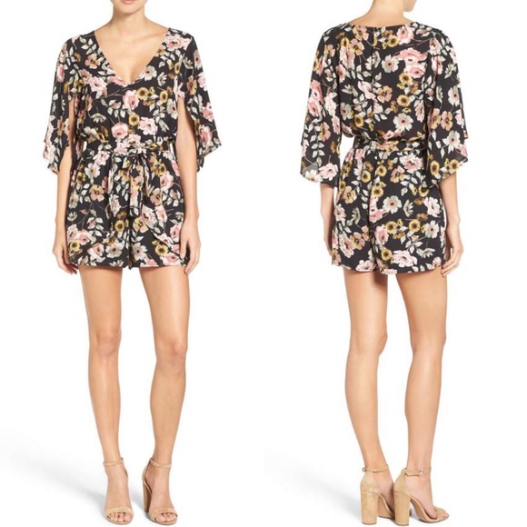 cupcakes and cashmere Pants - NWT cupcakes and cashmere Emile Floral Romper - XS